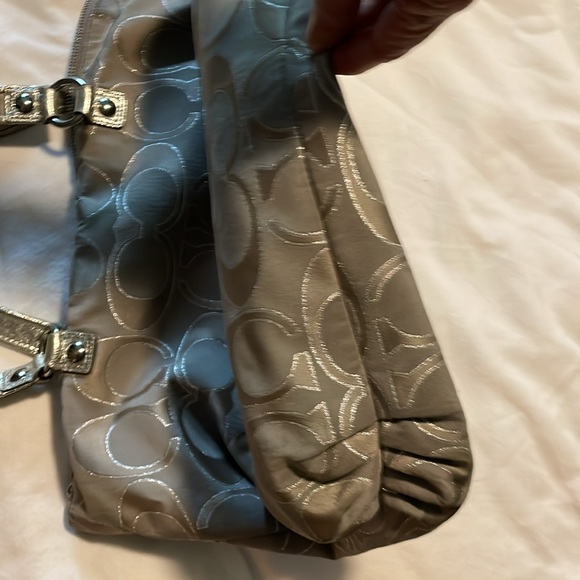 Coach Silver Jacquard. 205 - Picture 15 of 17